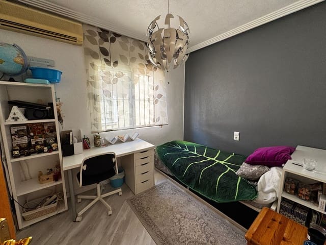 4 makuuhuone Huvila myytävänä paikassa Los Altos mukana uima-altaan - 340 000 € (Ref: 9198863)