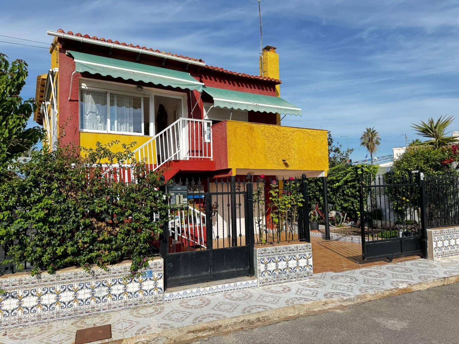 5 sypialnia Willa na sprzedaż w Punta Prima z basenem - 339 000 € (Ref: 9198869)