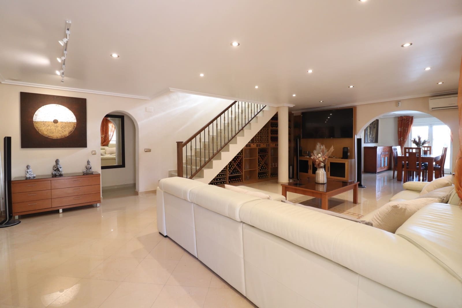 6 slaapkamer Villa te koop in La Marina met zwembad garage - € 649.000 (Ref: 9198871)