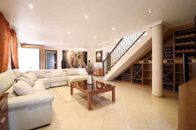 6 chambre Villa/Maison à vendre à La Marina, Elche / Elx avec piscine garage - 649 000 € (Ref: 9198871)