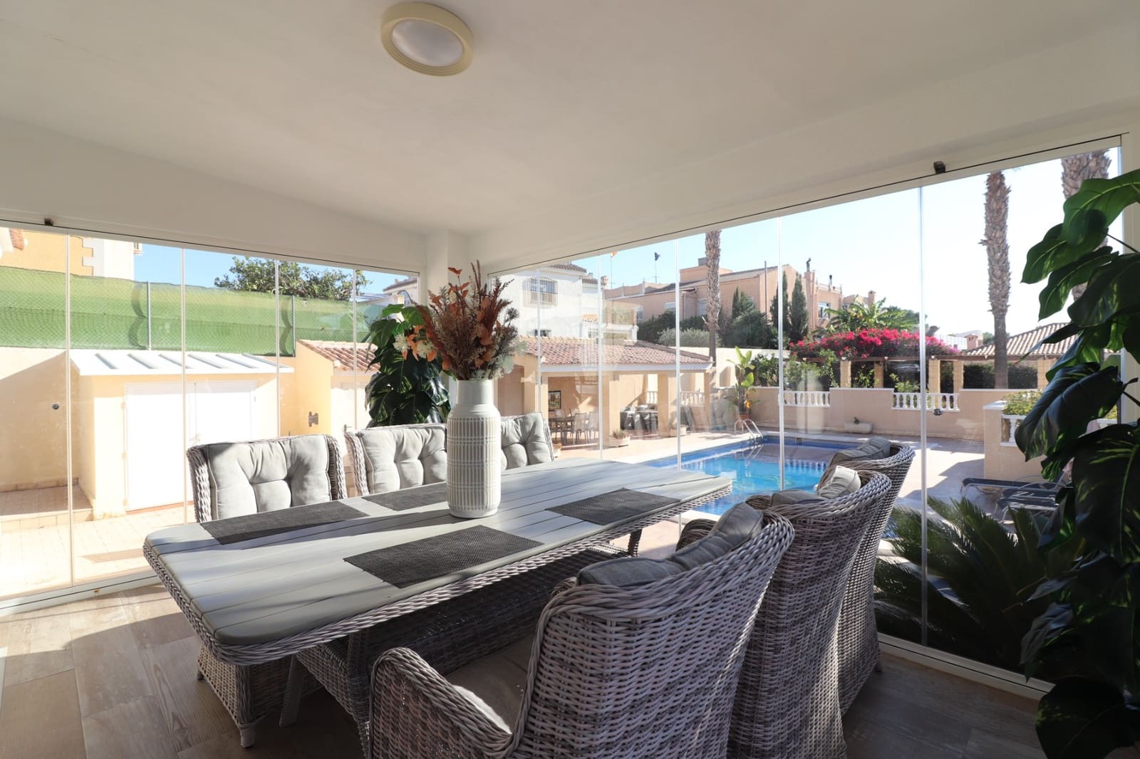 6 slaapkamer Villa te koop in La Marina met zwembad garage - € 649.000 (Ref: 9198871)