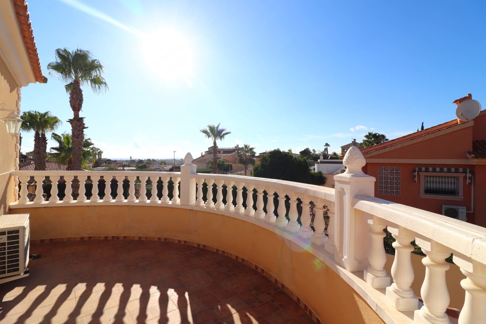 6 slaapkamer Villa te koop in La Marina met zwembad garage - € 649.000 (Ref: 9198871)