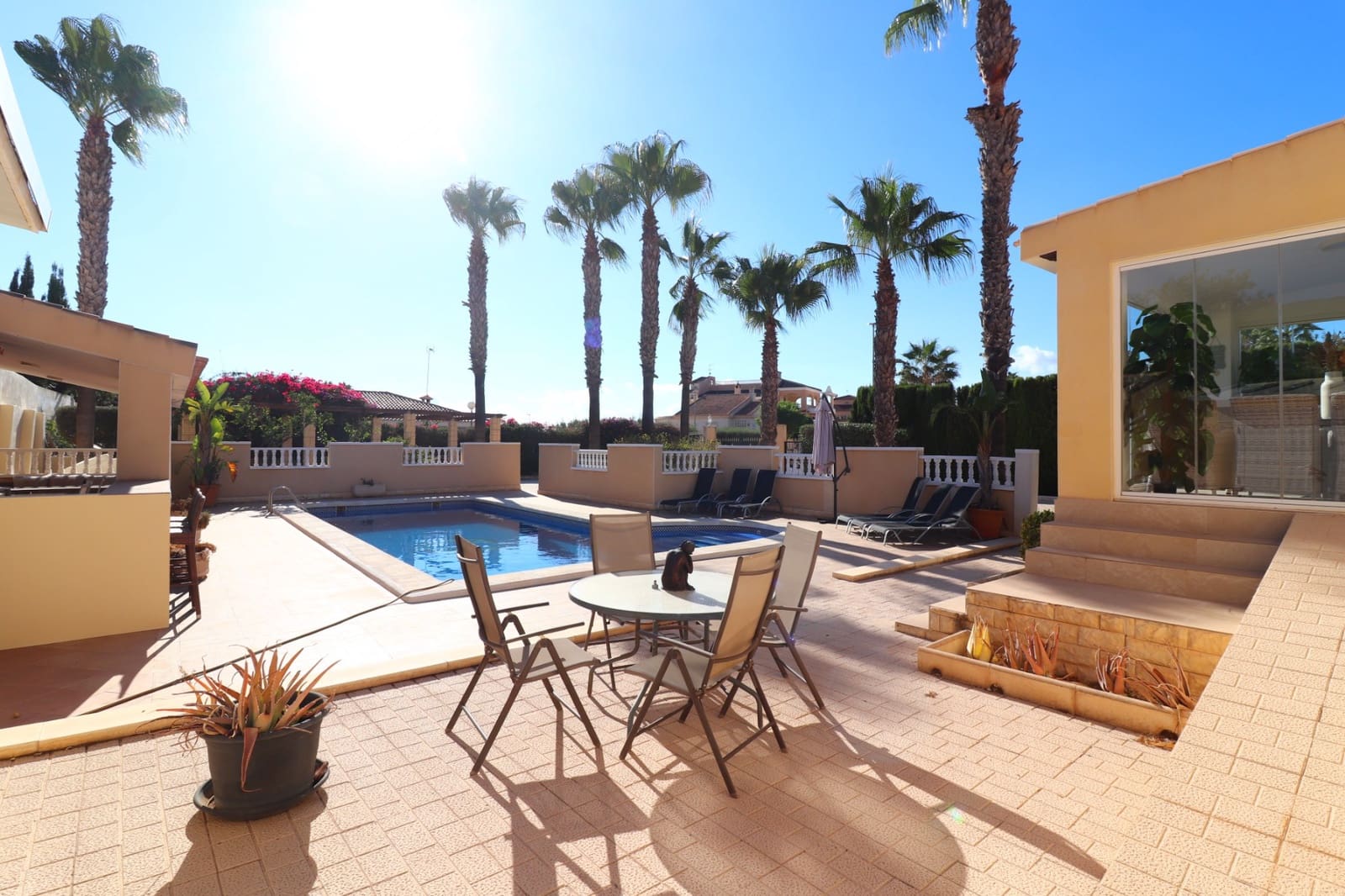 6 slaapkamer Villa te koop in La Marina met zwembad garage - € 649.000 (Ref: 9198871)