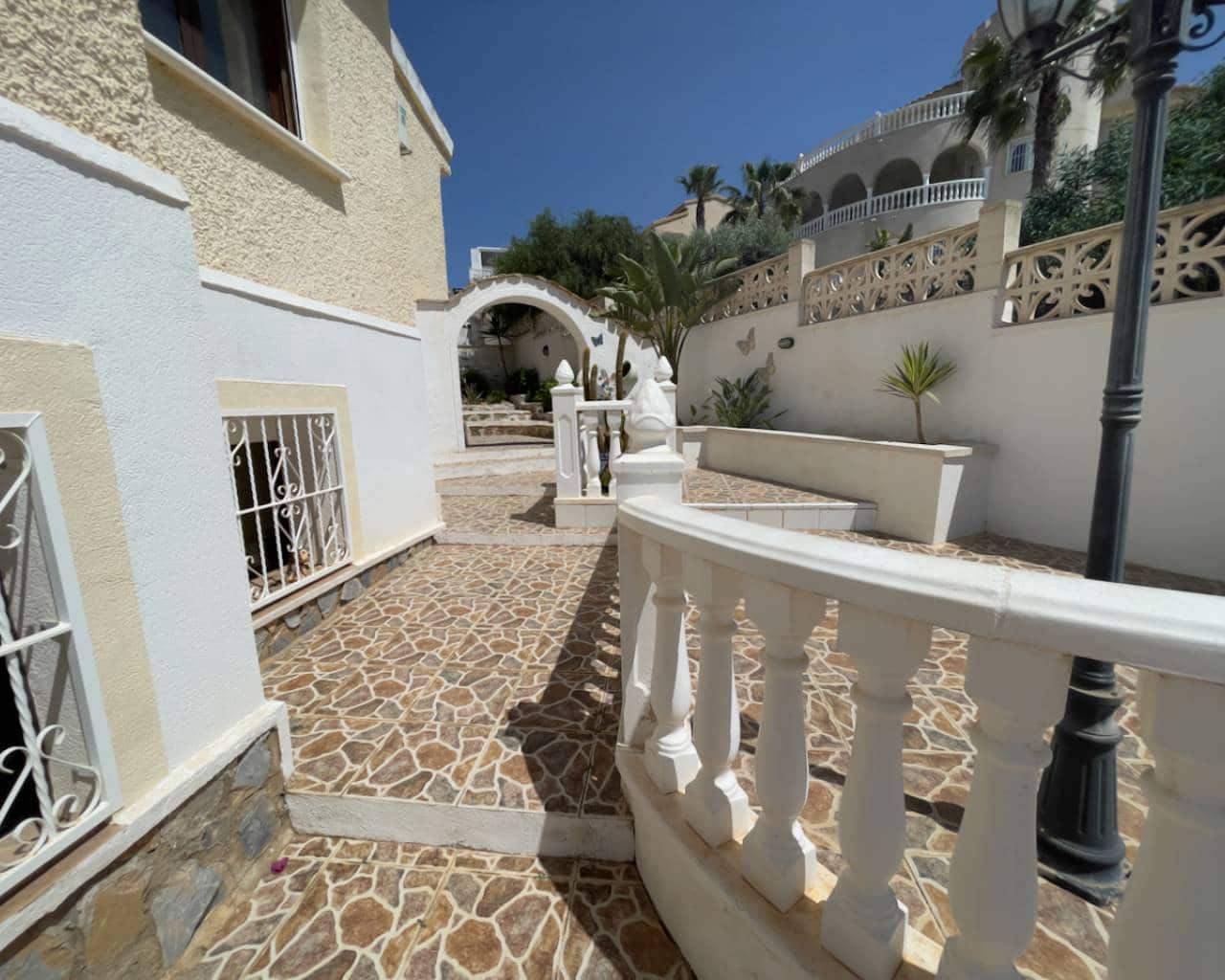 5 bedroom Villa for sale in Ciudad Quesada with pool garage - € 525,000 (Ref: 9198879)