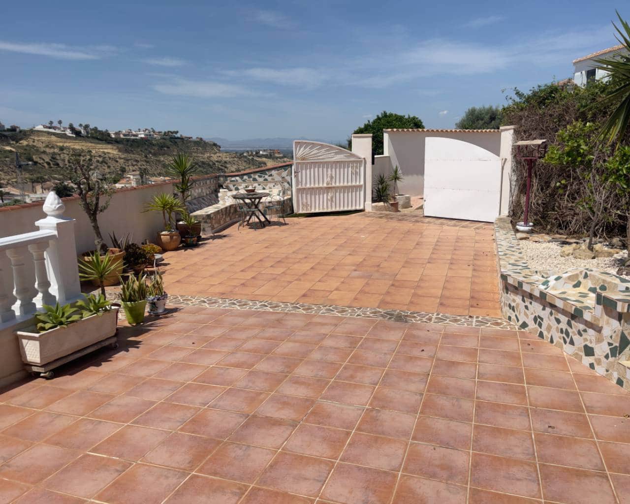 5 bedroom Villa for sale in Ciudad Quesada with pool garage - € 525,000 (Ref: 9198879)