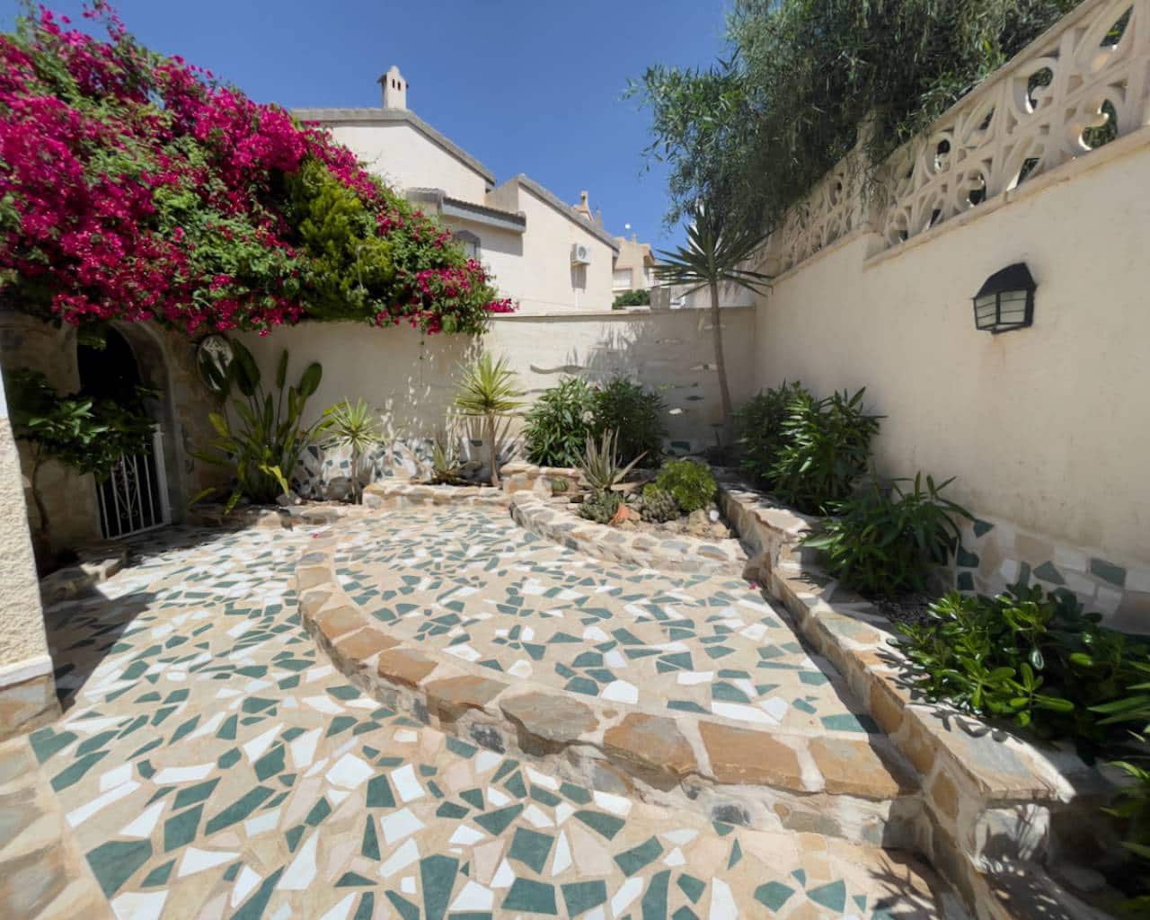 5 bedroom Villa for sale in Ciudad Quesada with pool garage - € 525,000 (Ref: 9198879)