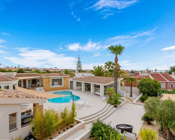 4 bedroom Villa for sale in Ciudad Quesada, Rojales with pool garage - € 1,499,999 (Ref: 9198884)