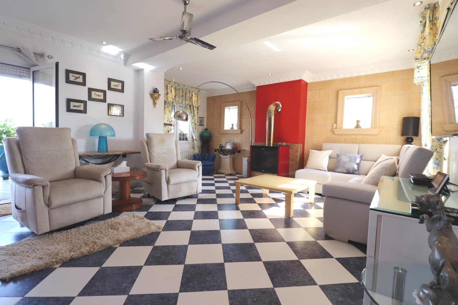 Chalet de 3 habitaciones en Algorfa en venta con piscina garaje - 549.500 € (Ref: 9198888)