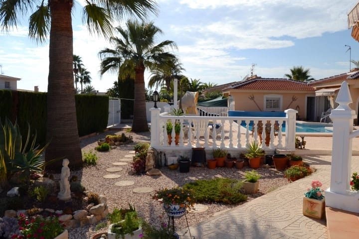 5 soveværelse Villa til salg i Ciudad Quesada med swimmingpool - € 530.000 (Ref: 9198889)