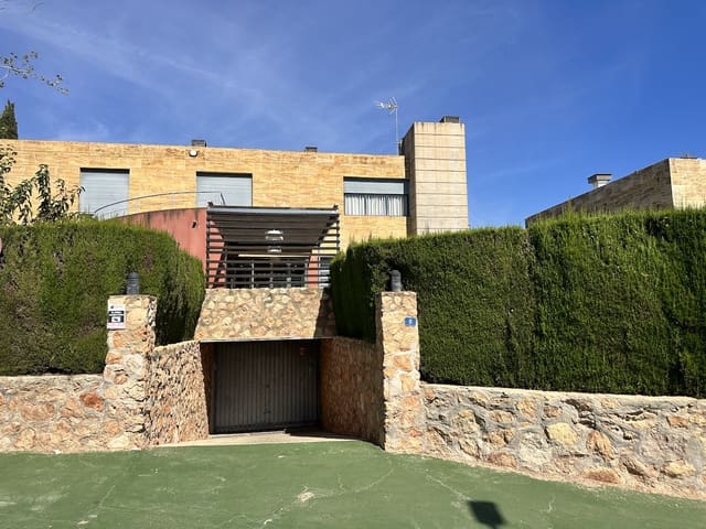 4 soveværelse Villa til salg i Dehesa de Campoamor, Orihuela med swimmingpool garage - € 1.839.000 (Ref: 9198892)