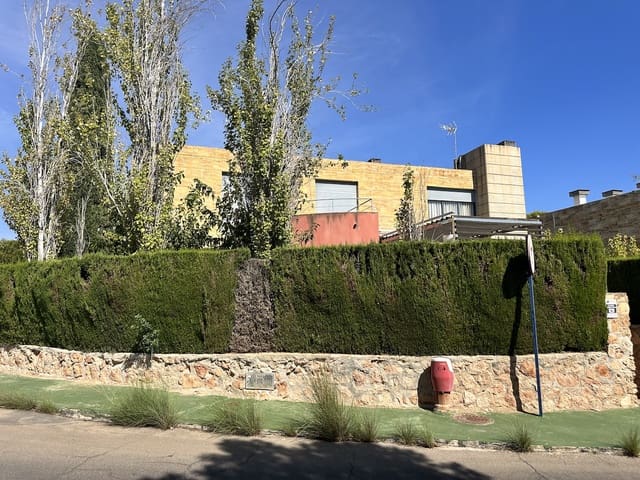 4 soveværelse Villa til salg i Dehesa de Campoamor, Orihuela med swimmingpool garage - € 1.839.000 (Ref: 9198892)