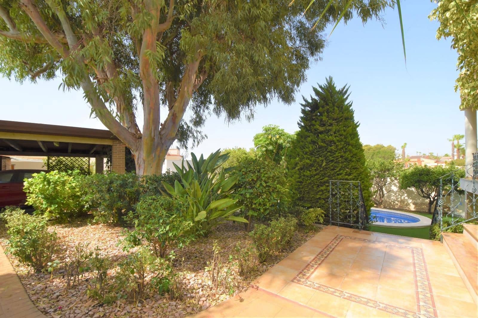 Chalet de 4 habitaciones en Ciudad Quesada en venta con piscina - 670.000 € (Ref: 9198895)