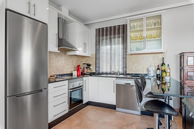 6 quarto Moradia para venda em San Miguel de Salinas com piscina - 699 000 € (Ref: 9198908)