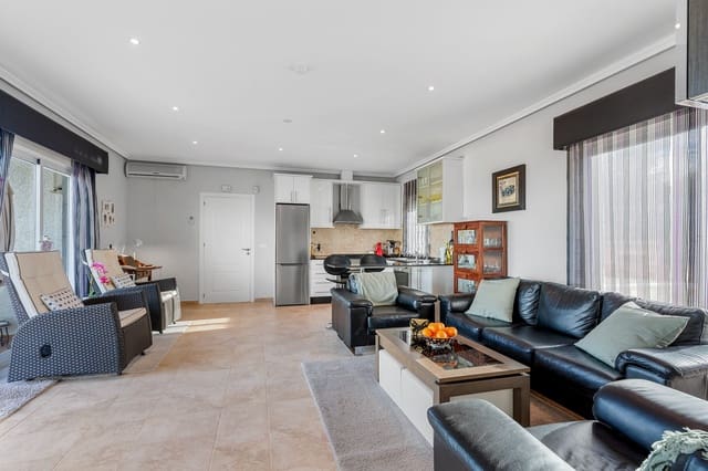 6 quarto Moradia para venda em San Miguel de Salinas com piscina - 699 000 € (Ref: 9198908)