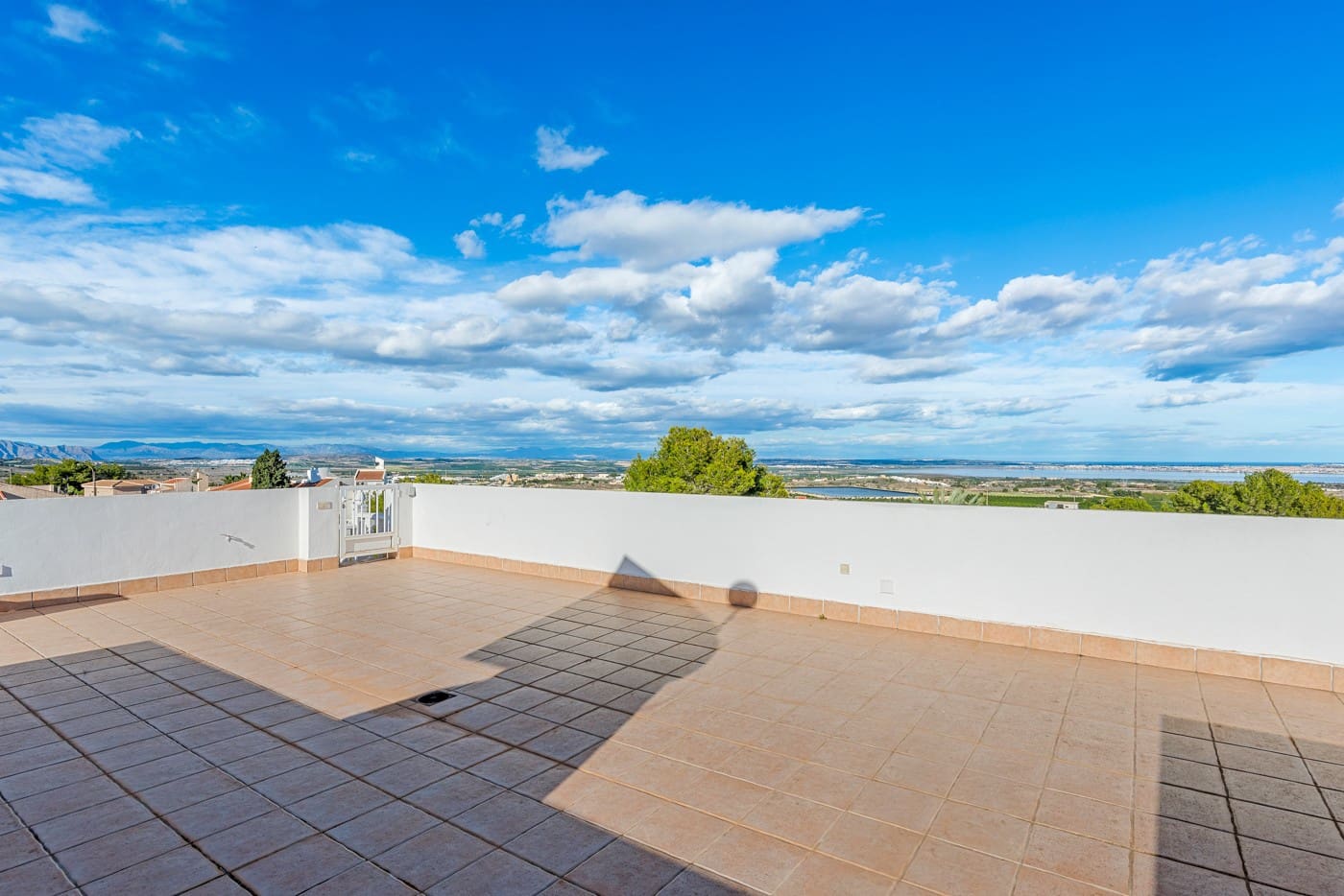 6 quarto Moradia para venda em San Miguel de Salinas com piscina - 699 000 € (Ref: 9198908)