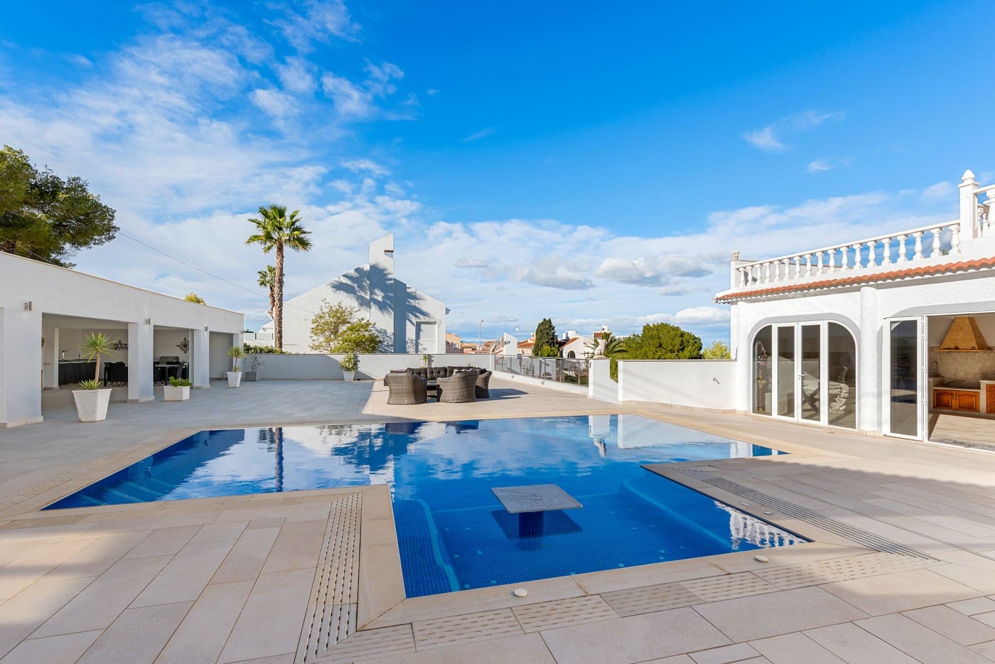 6 quarto Moradia para venda em San Miguel de Salinas com piscina - 699 000 € (Ref: 9198908)