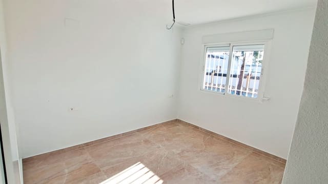 3 bedroom Villa for sale in Catral - € 365,000 (Ref: 9198910)