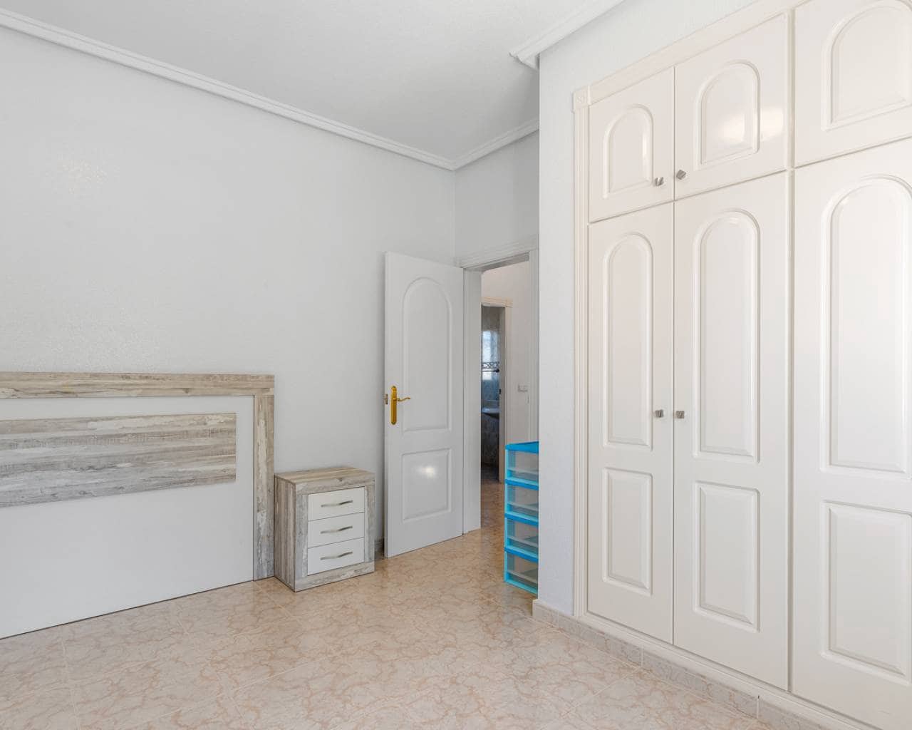 5 sypialnia Willa na sprzedaż w Dona Pepa z basenem garażem - 750 000 € (Ref: 9198915)