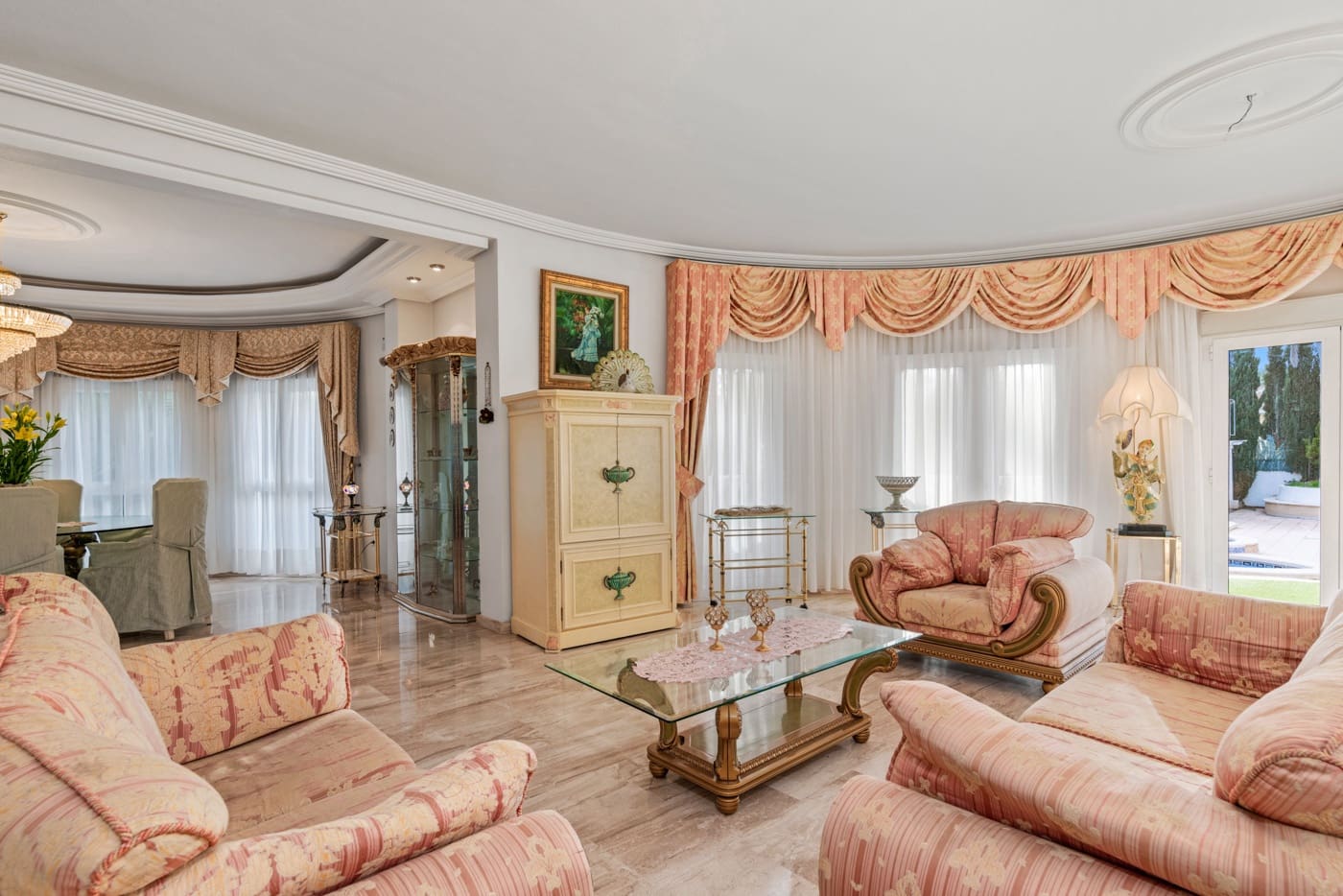 6 sypialnia Willa na sprzedaż w Dona Pepa z basenem garażem - 800 000 € (Ref: 9198918)