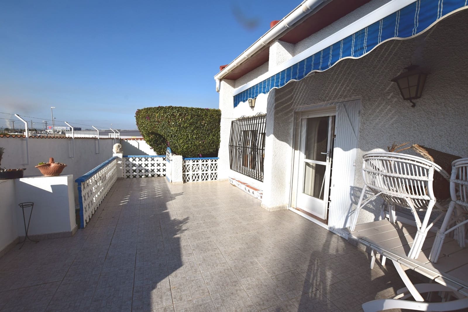 4 makuuhuone Huvila myytävänä paikassa Ciudad Quesada mukana uima-altaan 
autotalli - 420 000 € (Ref: 9198925)