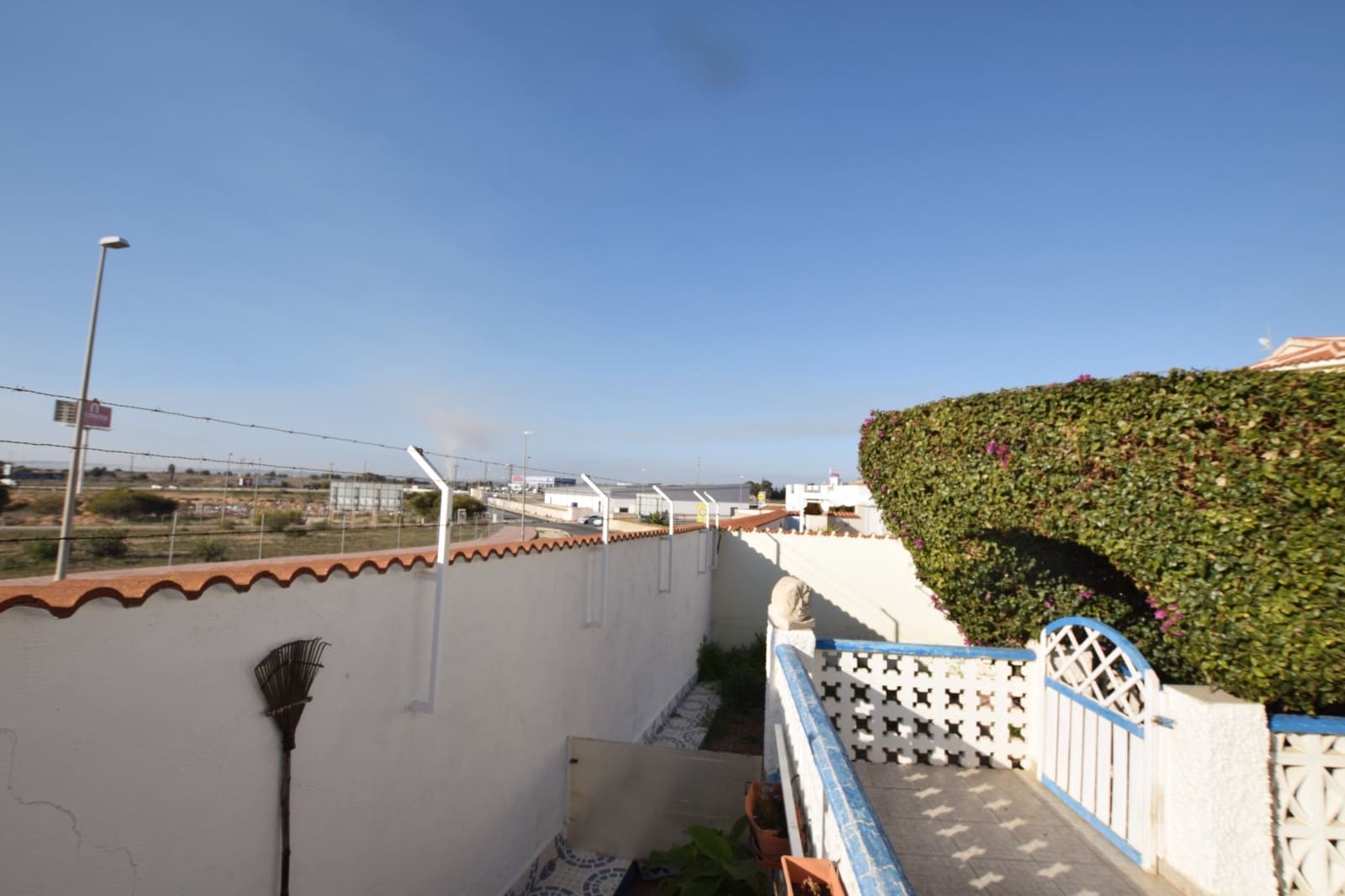 4 makuuhuone Huvila myytävänä paikassa Ciudad Quesada mukana uima-altaan 
autotalli - 420 000 € (Ref: 9198925)