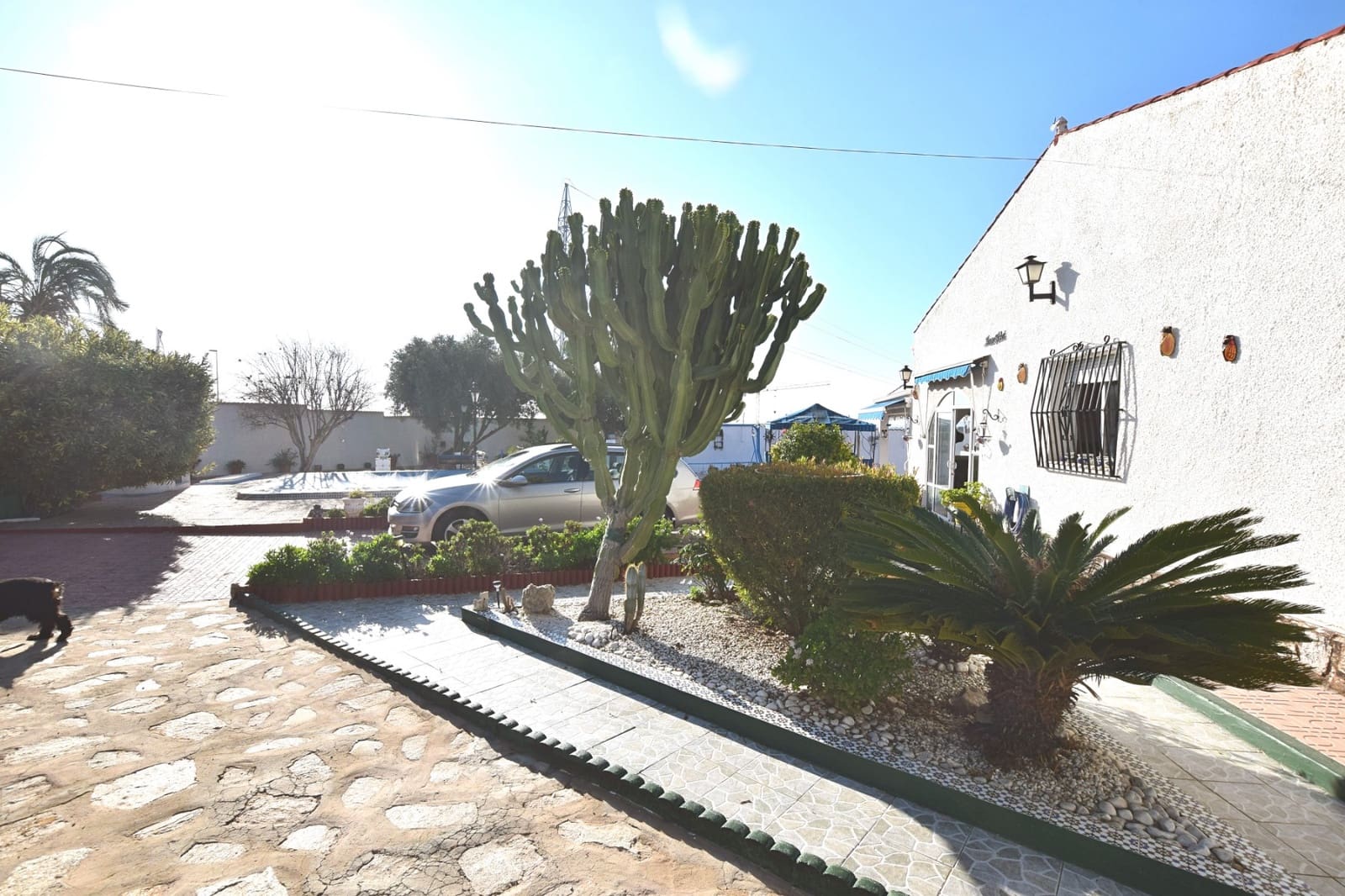 4 makuuhuone Huvila myytävänä paikassa Ciudad Quesada mukana uima-altaan 
autotalli - 420 000 € (Ref: 9198925)