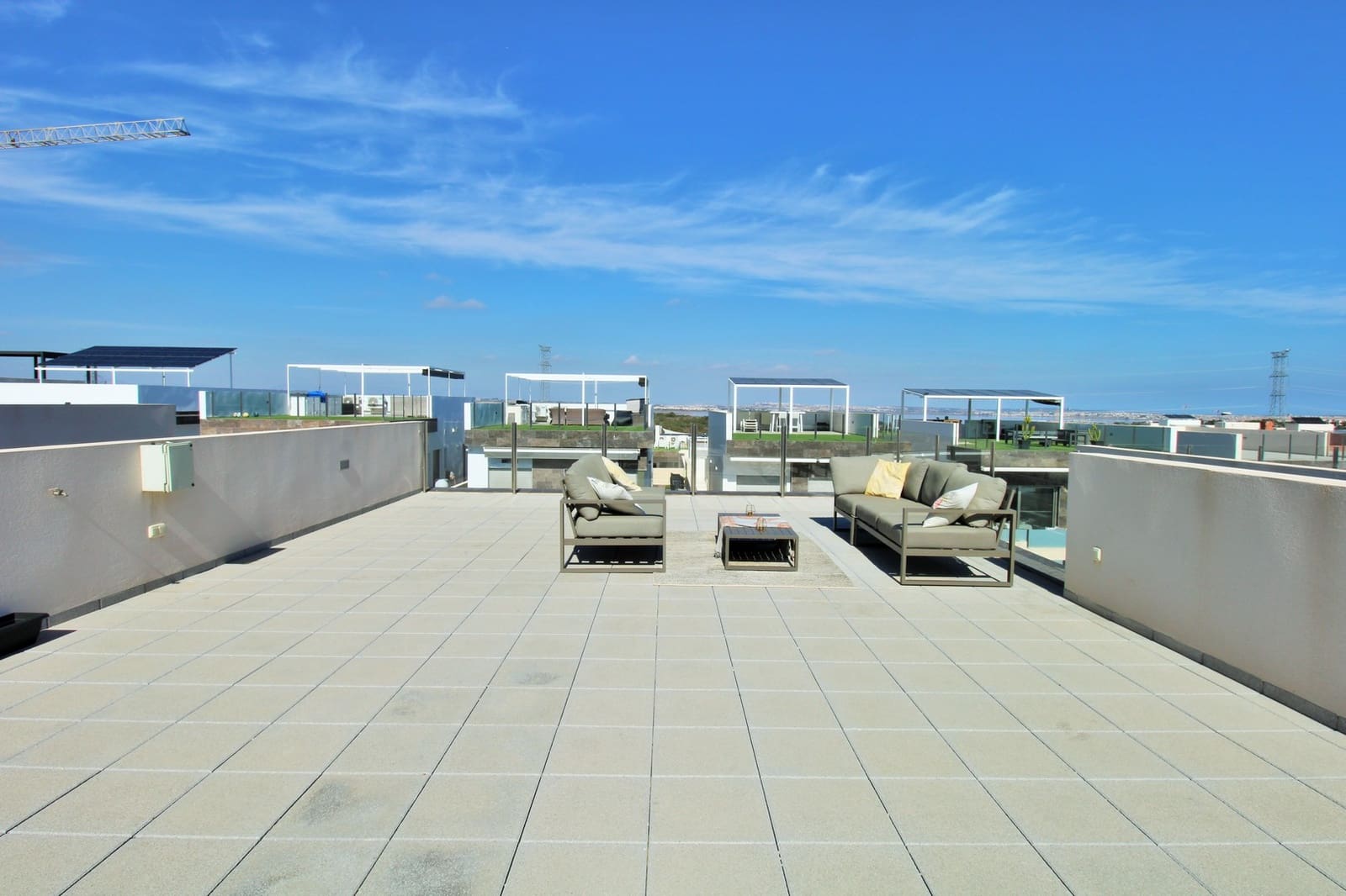 3 soveværelse Villa til salg i Villamartin med swimmingpool - € 369.950 (Ref: 9198928)