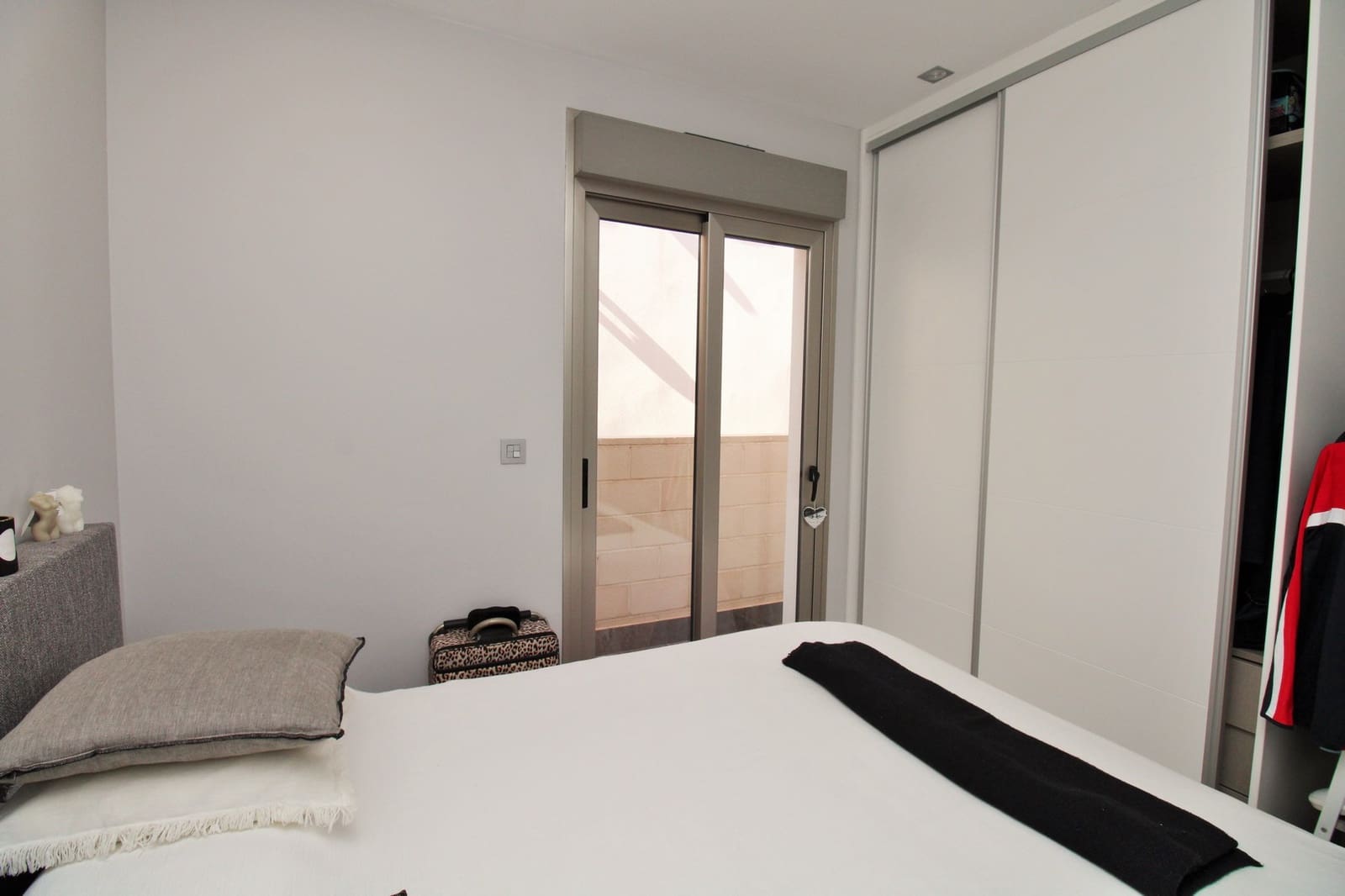 3 soveværelse Villa til salg i Villamartin med swimmingpool - € 369.950 (Ref: 9198928)