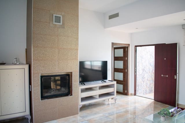 4 slaapkamer Villa te koop in Torre de la Horadada, Pilar de la Horadada met zwembad garage - € 595.000 (Ref: 9198932)