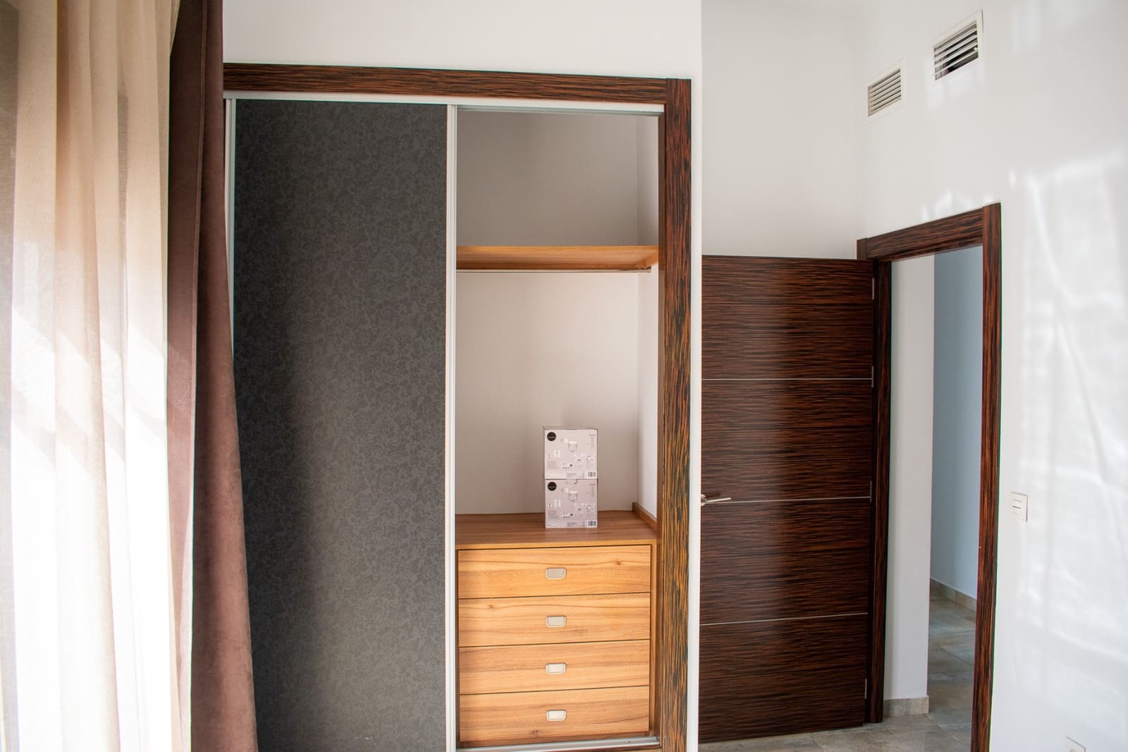 4 slaapkamer Villa te koop in Torre de la Horadada met zwembad garage - € 595.000 (Ref: 9198932)