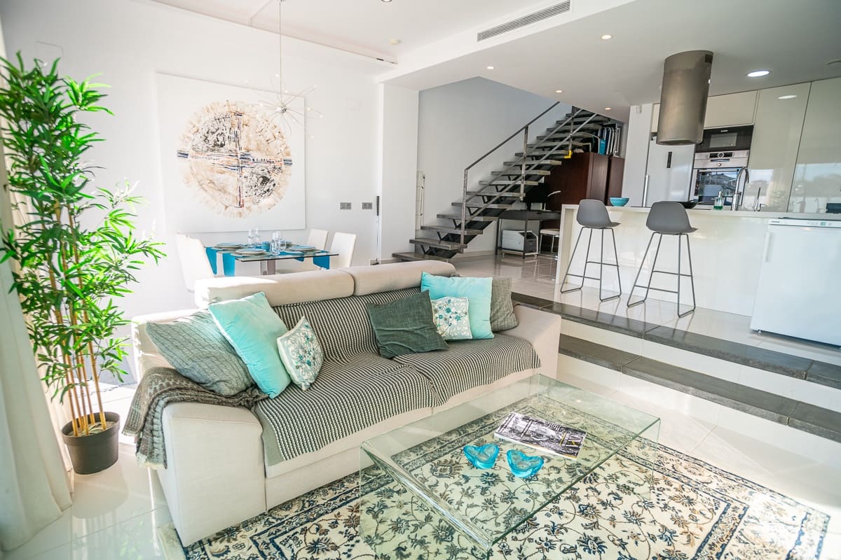 3 soveværelse Villa til salg i Orihuela Costa med swimmingpool - € 485.000 (Ref: 9198933)