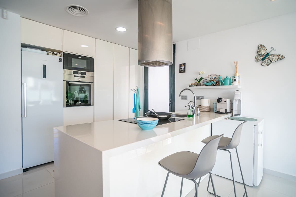 3 soveværelse Villa til salg i Orihuela Costa med swimmingpool - € 485.000 (Ref: 9198933)