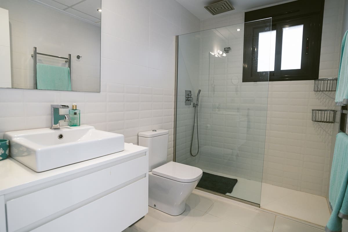 3 soveværelse Villa til salg i Orihuela Costa med swimmingpool - € 485.000 (Ref: 9198933)