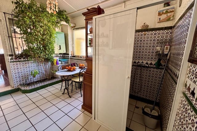 Chalet de 4 habitaciones en Ciudad Quesada, Rojales en venta con piscina garaje - 420.000 € (Ref: 9198938)