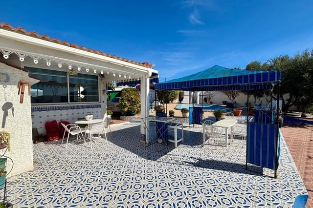 Chalet de 4 habitaciones en Ciudad Quesada, Rojales en venta con piscina garaje - 420.000 € (Ref: 9198938)