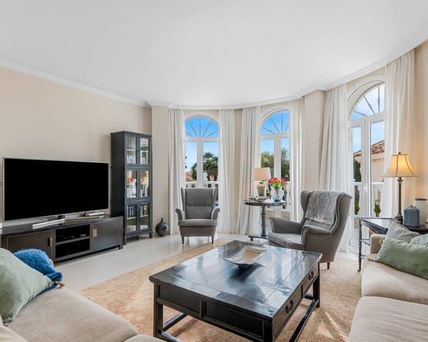 4 camera da letto Villa in vendita in Ciudad Quesada, Rojales con piscina garage - 890.000 € (Rif: 9198941)