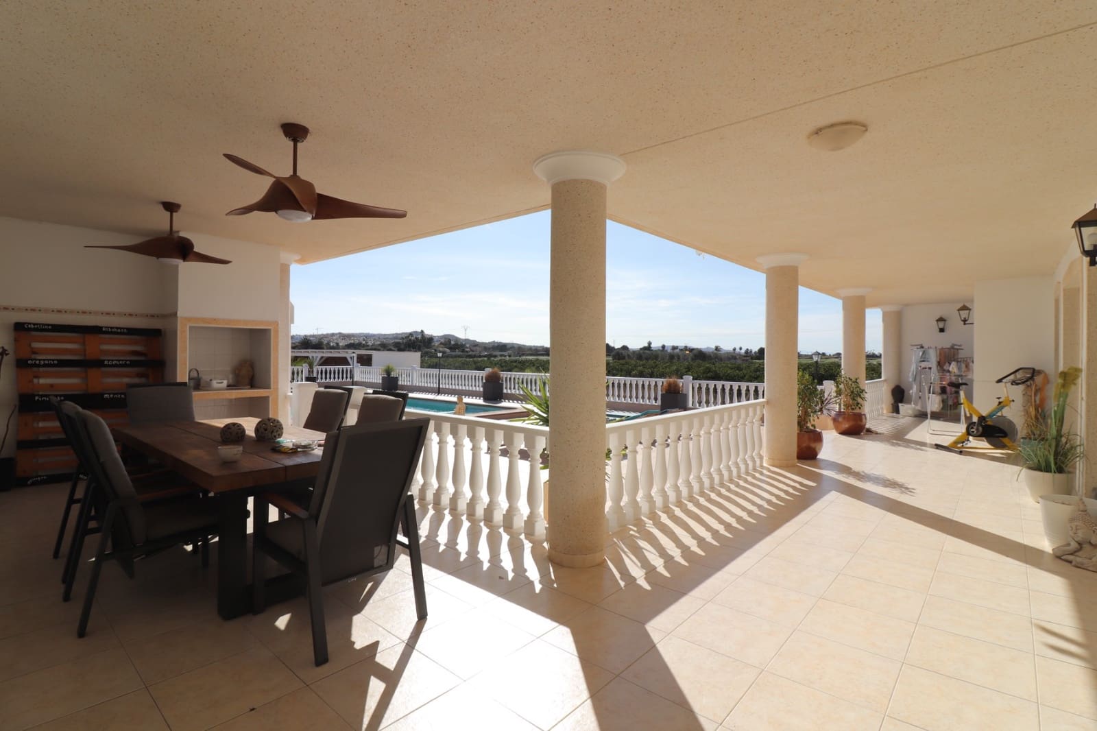 3 slaapkamer Villa te koop in Rojales met zwembad garage - € 999.000 (Ref: 9198942)