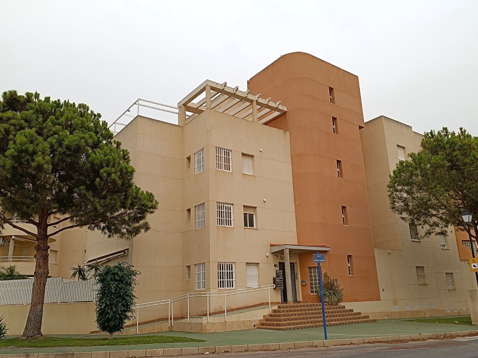 3 soveværelse Lejlighed til salg i Dehesa de Campoamor med swimmingpool - € 229.500 (Ref: 9198944)