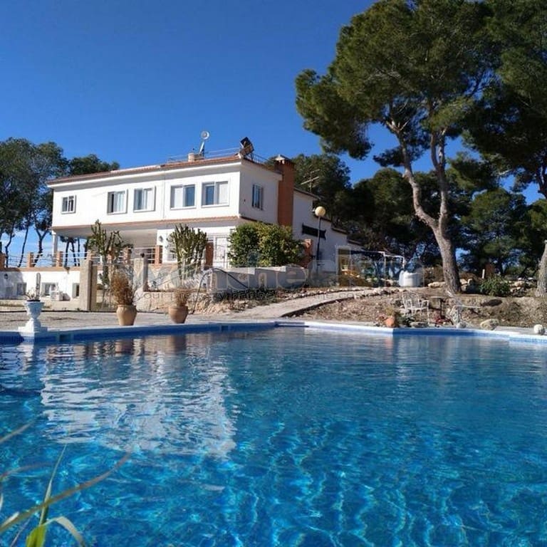 8 Zimmer Villa zu verkaufen in Los Balcones mit Pool Garage - 729.950 € (Ref: 9198945)