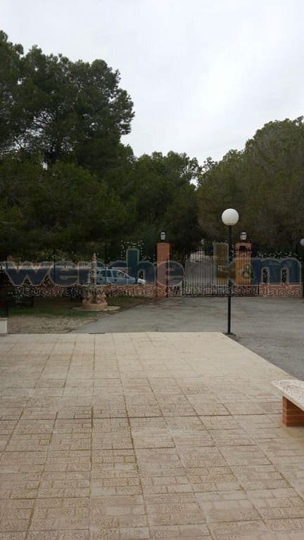 8 Zimmer Villa zu verkaufen in Los Balcones mit Pool Garage - 729.950 € (Ref: 9198945)