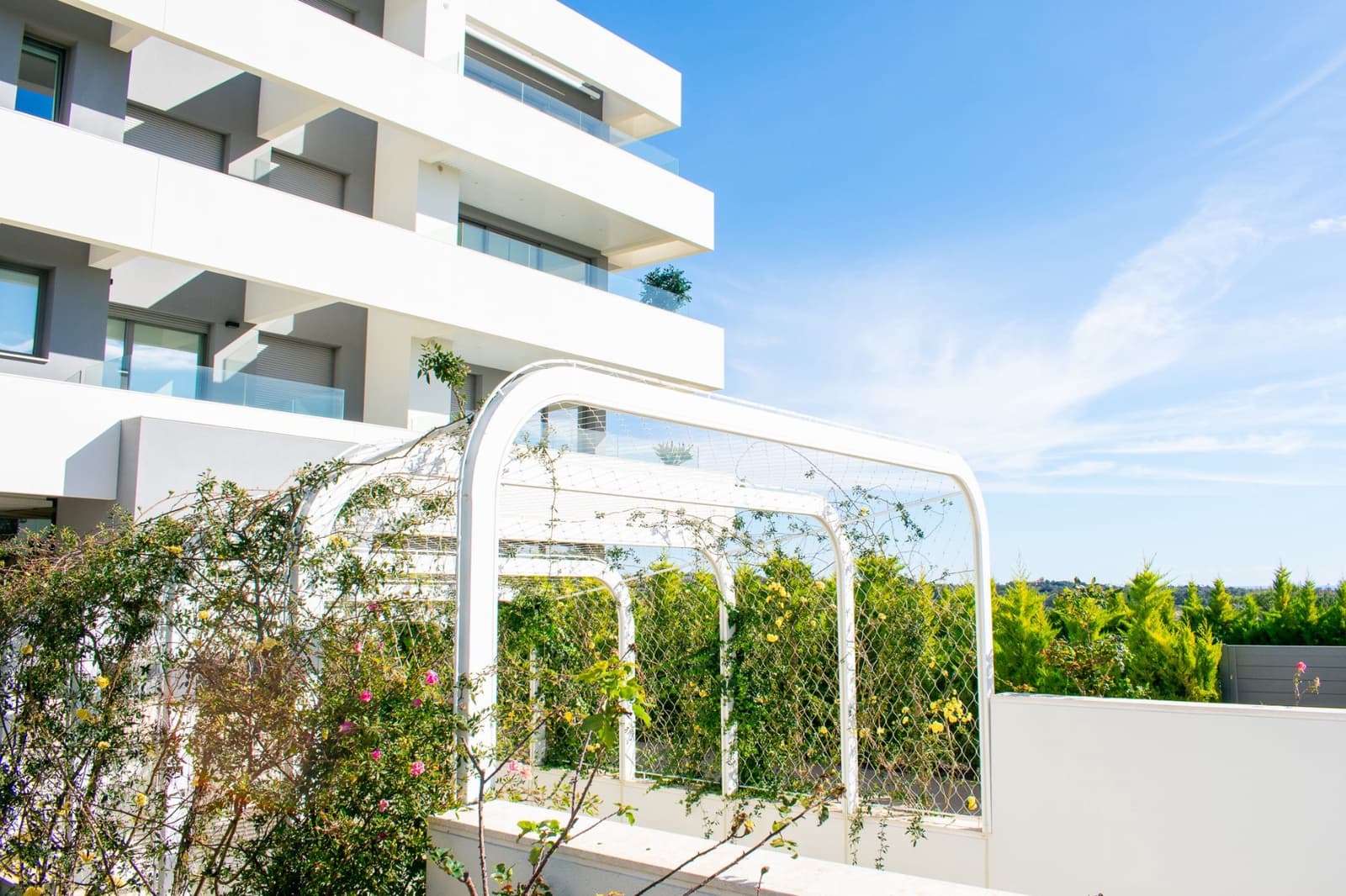 3 chambre Appartement à vendre à Las Colinas Golf avec piscine garage - 829 000 € (Ref: 9198946)