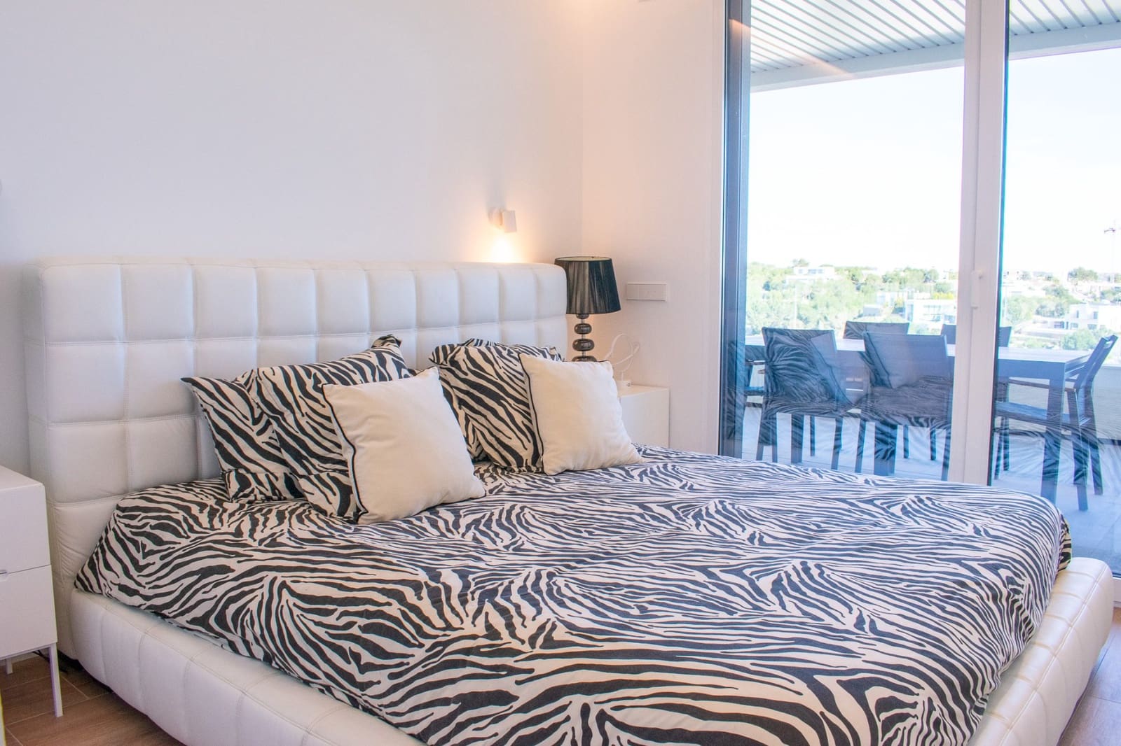 3 chambre Appartement à vendre à Las Colinas Golf avec piscine garage - 829 000 € (Ref: 9198946)