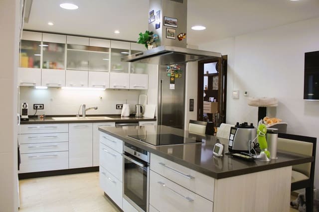 5 slaapkamer Villa te koop in Dehesa de Campoamor, Orihuela met zwembad garage - € 1.100.000 (Ref: 9198952)