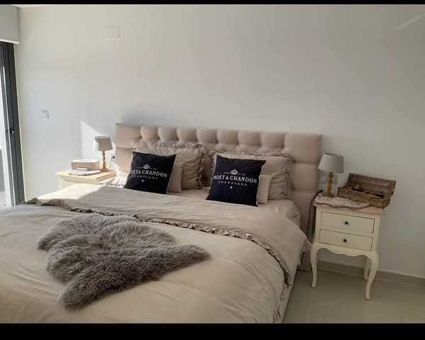 3 bedroom Villa for sale in San Fulgencio with pool garage - € 599,000 (Ref: 9198957)