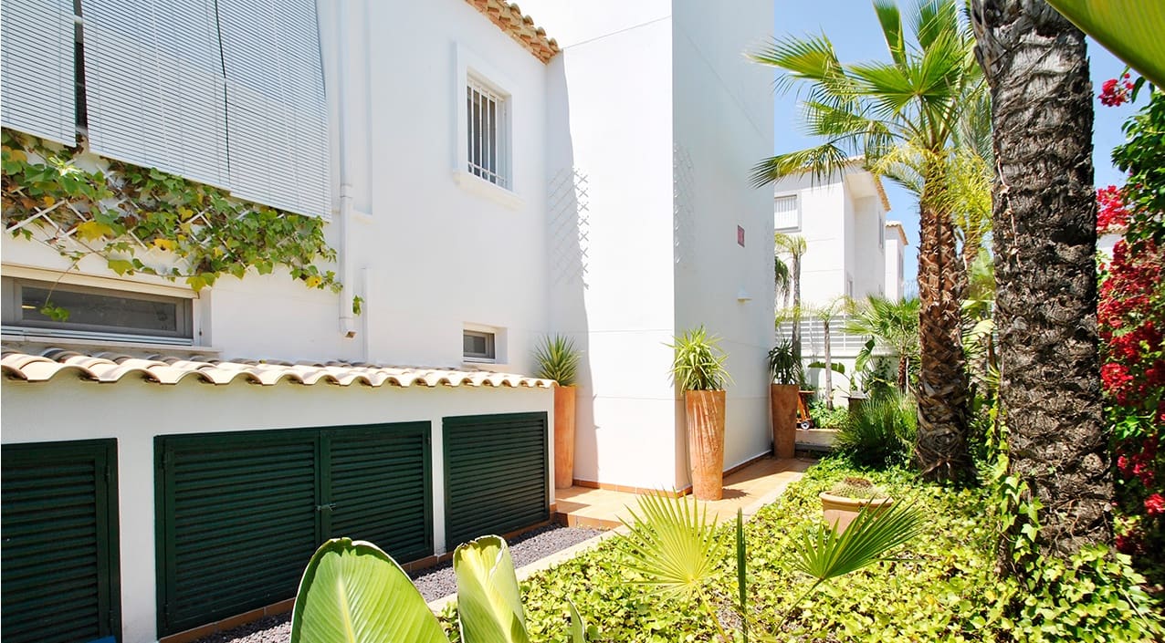 5 soveværelse Villa til salg i La Marina med swimmingpool garage - € 612.680 (Ref: 9198965)