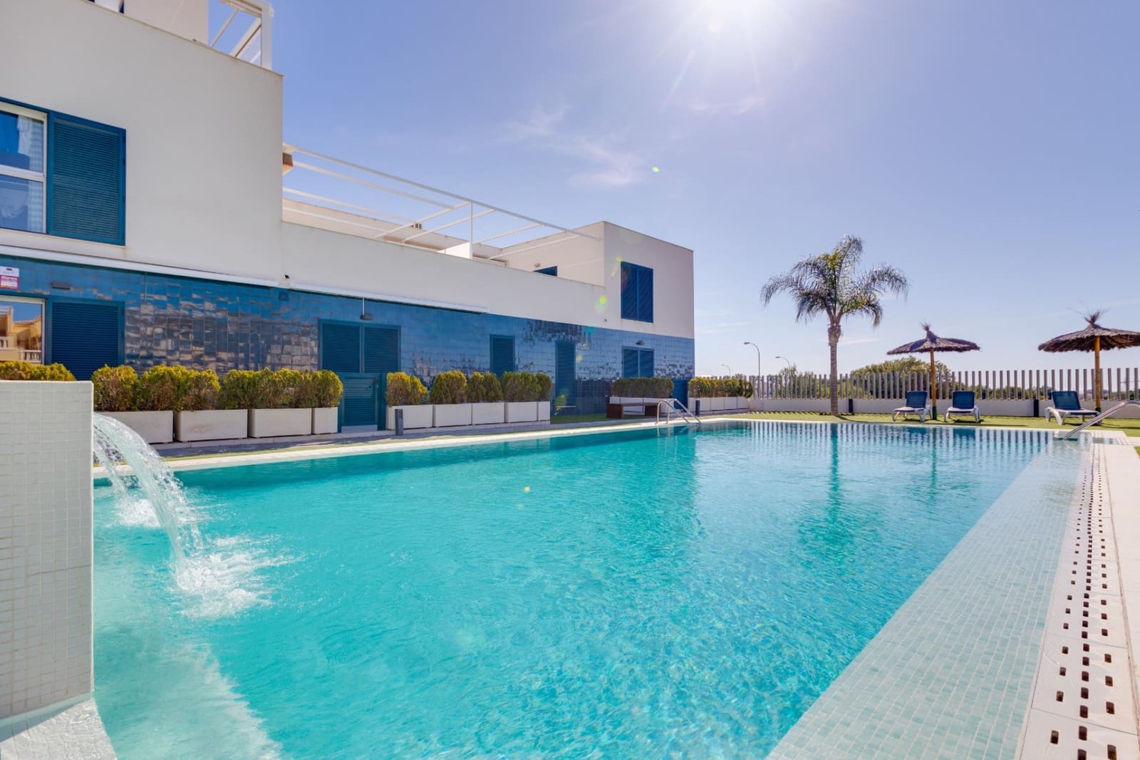 2 soveværelse Lejlighed til salg i Playa Flamenca med swimmingpool garage - € 259.000 (Ref: 9198967)