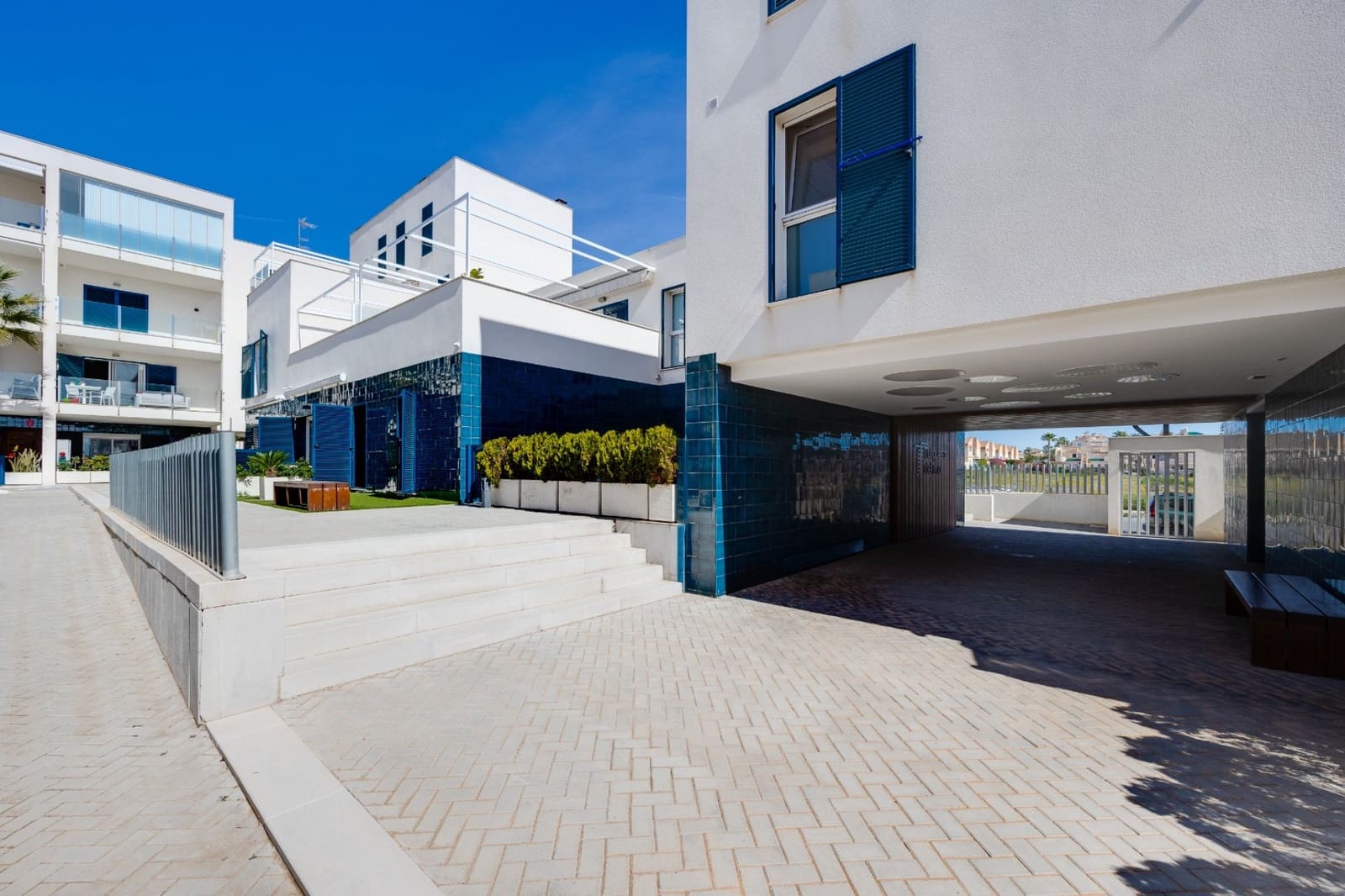 2 soveværelse Lejlighed til salg i Playa Flamenca med swimmingpool garage - € 259.000 (Ref: 9198967)