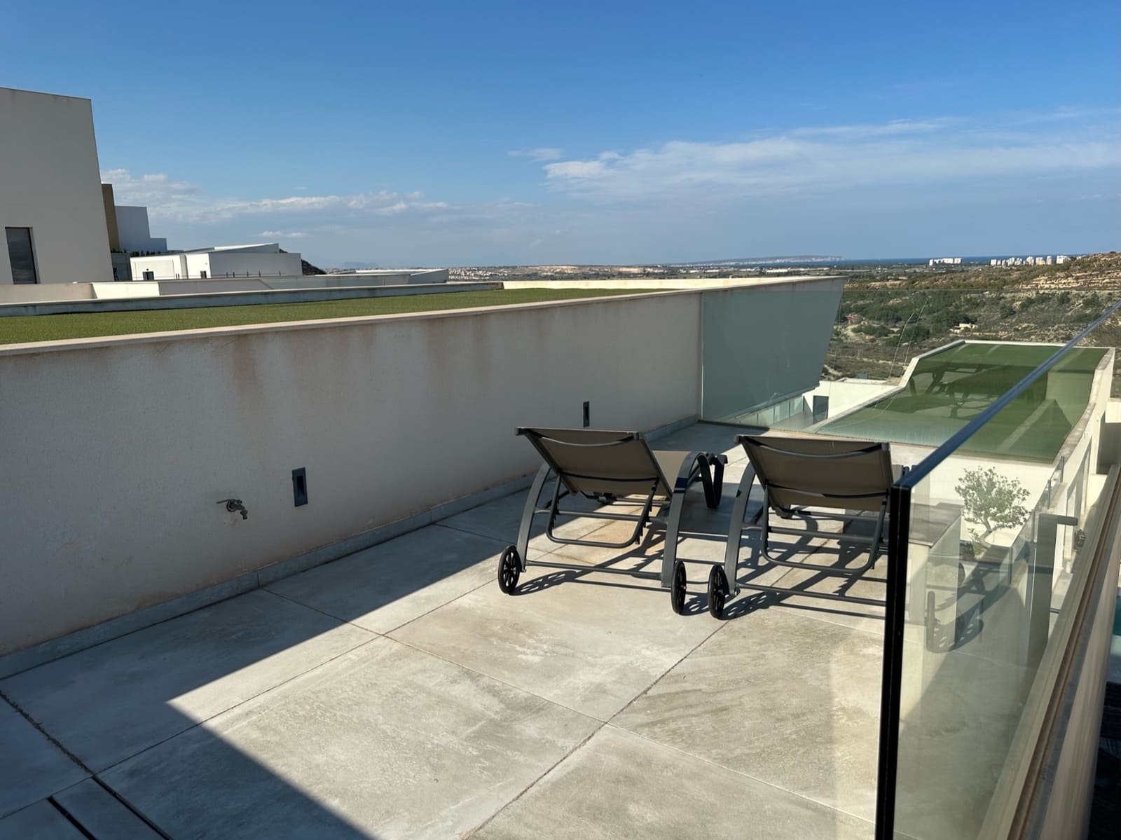 4 slaapkamer Villa te koop in Ciudad Quesada met zwembad garage - € 529.000 (Ref: 9198968)