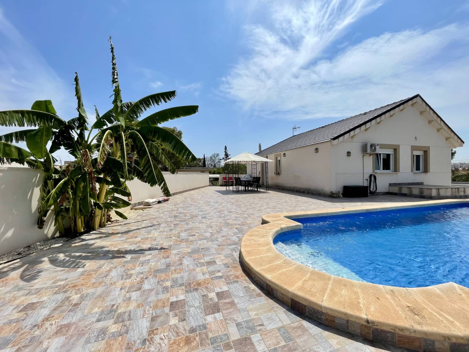 Chalet de 5 habitaciones en Los Balcones en venta con piscina garaje - 659.000 € (Ref: 9198971)