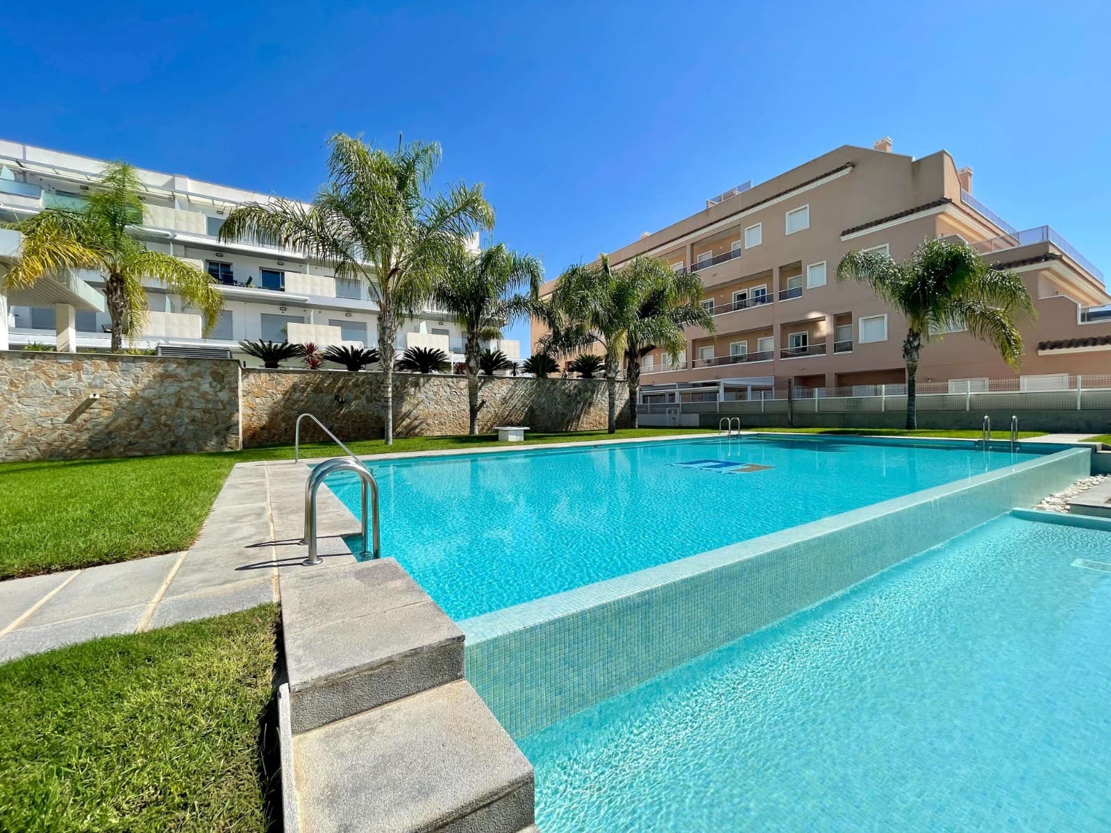 2 sypialnia Apartament na sprzedaż w Villamartin z basenem garażem - 245 000 € (Ref: 9198972)